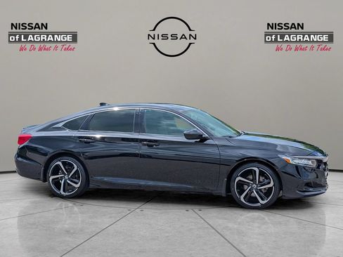 Used 2022 Honda Accord Sport image 4