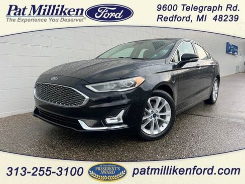 Used 2019 Ford Fusion Energi Titanium FWD image 1