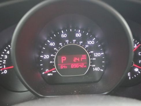 Used 2019 Kia Soul + FWD image 15