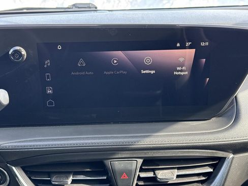 Used 2024 Buick Encore GX Sport Touring image 9