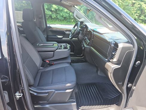Used 2022 Chevrolet Silverado 1500 RST AWD/4WD image 33