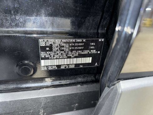 Used 2020 Toyota RAV4 LE image 14