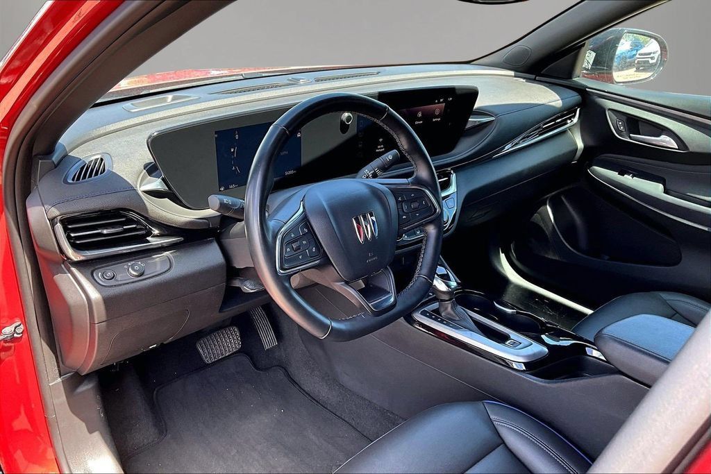 Used 2024 Buick Envista Sport Touring w/ Experience Buick Package FWD image 17