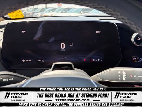 Used 2025 Chevrolet Traverse Z71 w/ Enhanced Driving Package AWD/4WD image 25