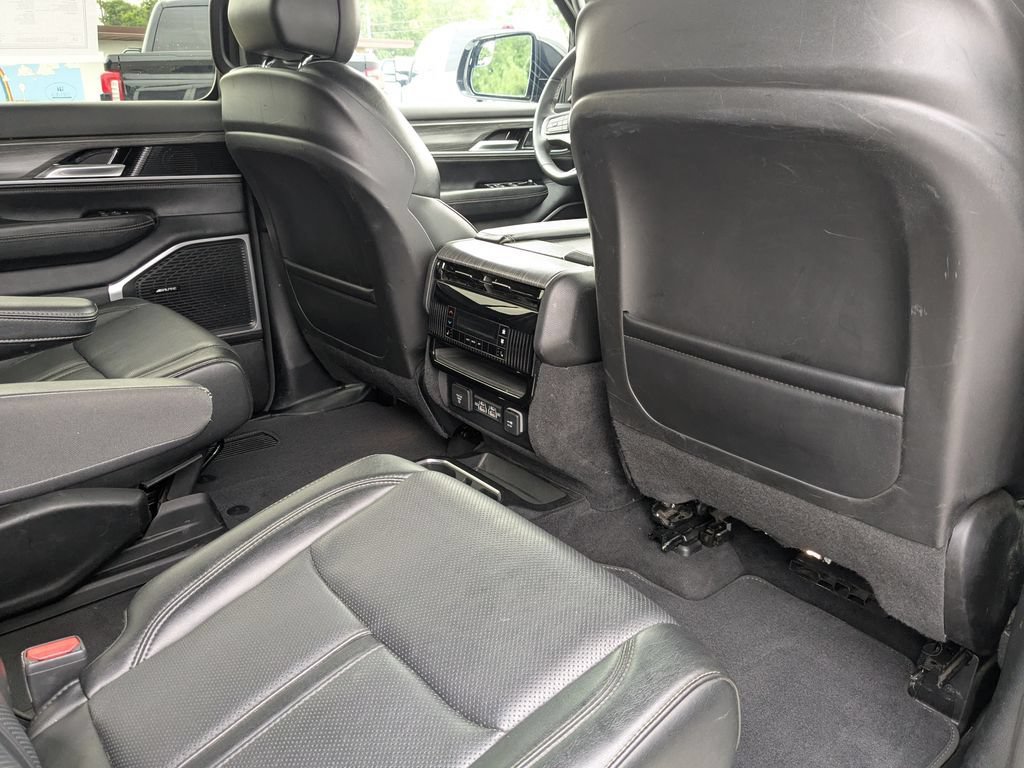 Used 2024 Jeep Wagoneer Series II AWD/4WD image 22