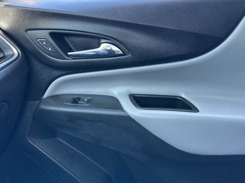 Used 2023 Chevrolet Equinox LS w/ LPO, Floor Liner Package FWD image 22