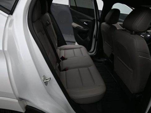 Used 2024 Buick Envista Avenir image 15