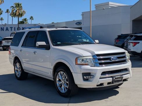 Used 2016 Ford Expedition Limited w/ Equipment Group 301A image 3