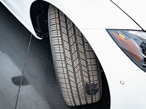 Certified 2025 Mercedes-Benz C 300 4MATIC Sedan image 42