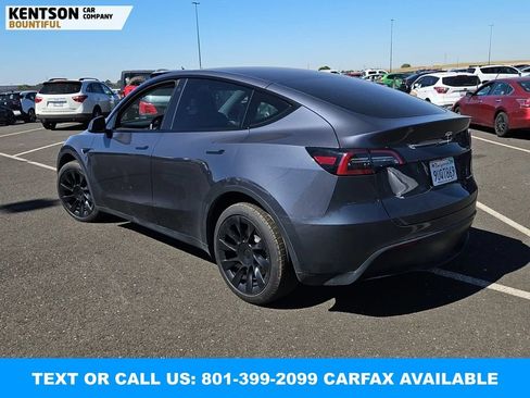 Used 2023 Tesla Model Y Long Range AWD/4WD image 3