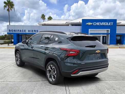 New 2026 Chevrolet Trax LT w/ Driver Confidence Package image 3