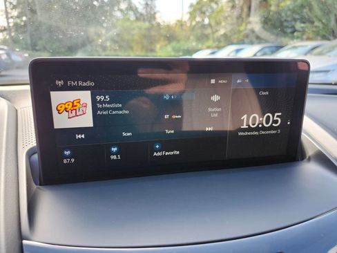 Used 2025 Acura RDX SH-AWD image 21