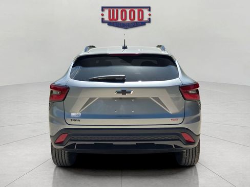 New 2026 Chevrolet Equinox LT w/ Safety and Technology Package image 3
