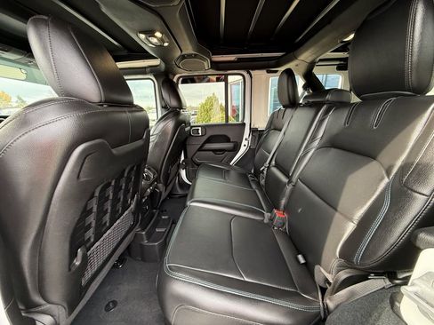 Used 2022 Jeep Wrangler Unlimited Rubicon 4xe w/ Steel Bumper Group image 13