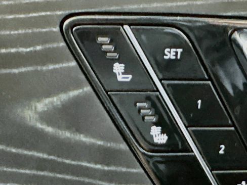 Used 2024 Cadillac Lyriq Sport w/ LPO, Floor Liner Package AWD/4WD image 4