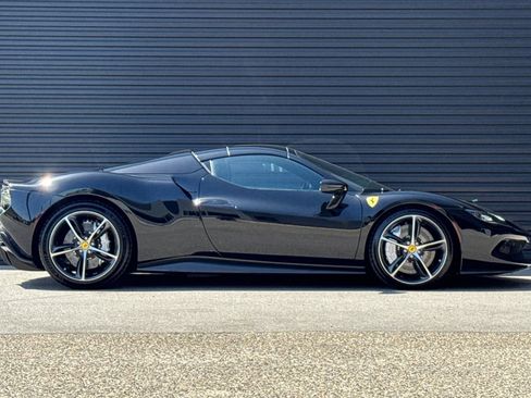 Used 2024 Ferrari 296 GTS RWD image 9