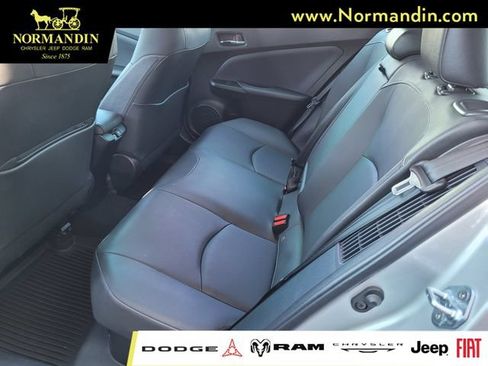 Used 2022 Toyota Prius Prime XLE FWD image 18