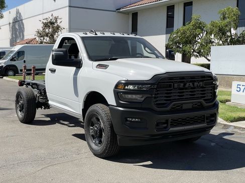 New 2025 RAM 3500 Tradesman image 8
