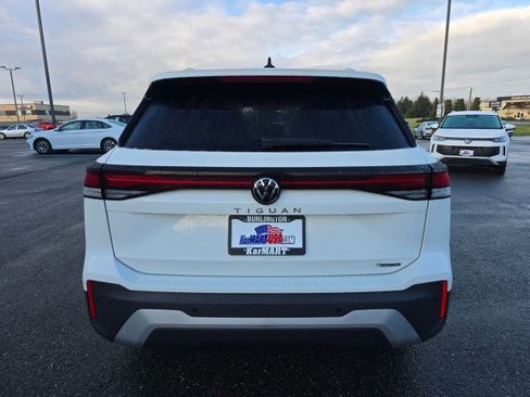 New 2026 Volkswagen Tiguan S image 4