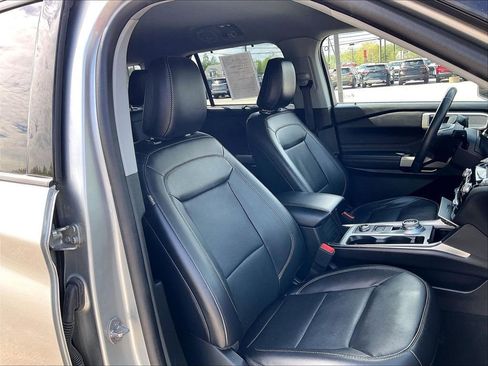 Used 2023 Ford Explorer Limited AWD/4WD image 10