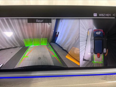 Used 2021 BMW X5 M50i w/ Executive Package image 19