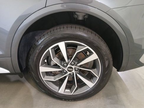 Used 2022 Audi Q5 2.0T Premium Plus w/ Premium Plus Package AWD/4WD image 18