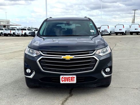 Used 2020 Chevrolet Traverse LT image 3