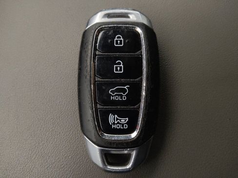Used 2019 Hyundai Santa Fe SEL FWD image 32