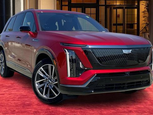 New 2026 Cadillac Vistiq Sport image 2