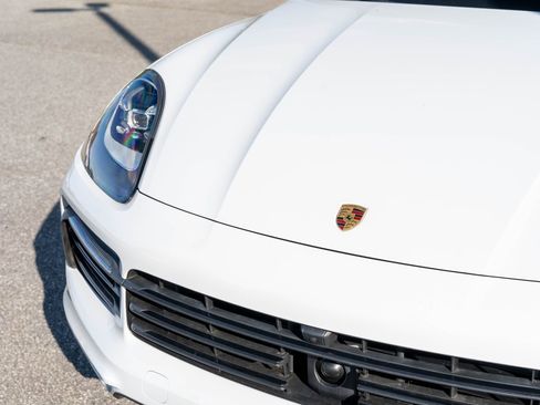Certified 2023 Porsche Cayenne Coupe image 18