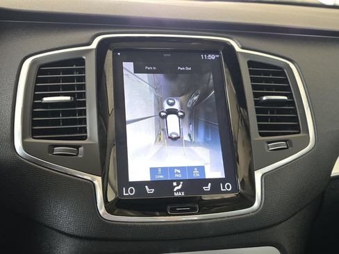 Used 2018 Volvo XC90 T5 Momentum w/ Convenience Package AWD/4WD image 19