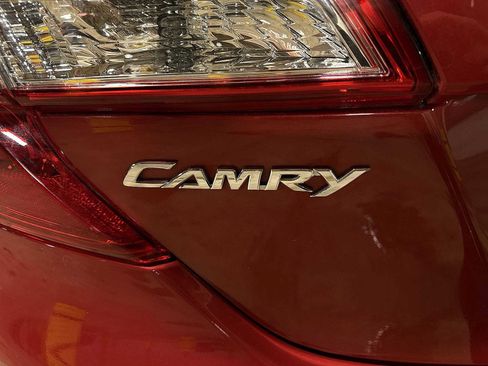 Used 2012 Toyota Camry LE image 24