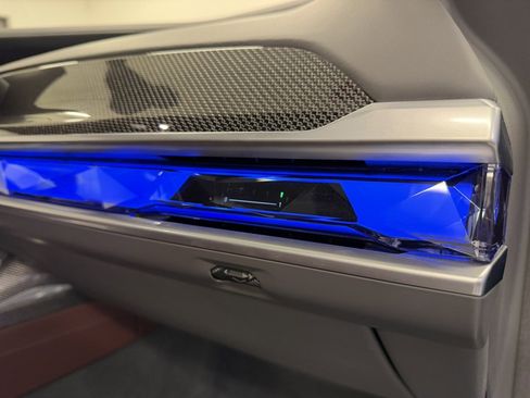 Used 2023 BMW 760i xDrive image 53