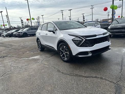 Certified 2023 Kia Sportage EX image 11