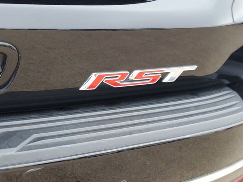 Used 2022 Chevrolet Tahoe RST w/ Luxury Package image 5