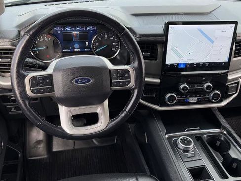 Certified 2023 Ford Expedition XLT image 13
