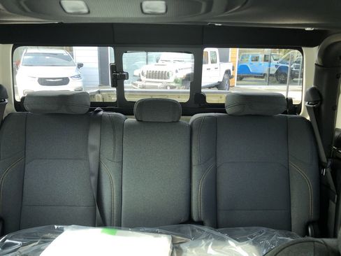 New 2026 Jeep Gladiator Willys image 19