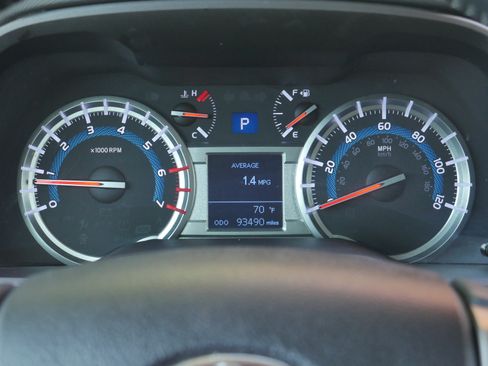 Used 2016 Toyota 4Runner SR5 AWD/4WD image 7