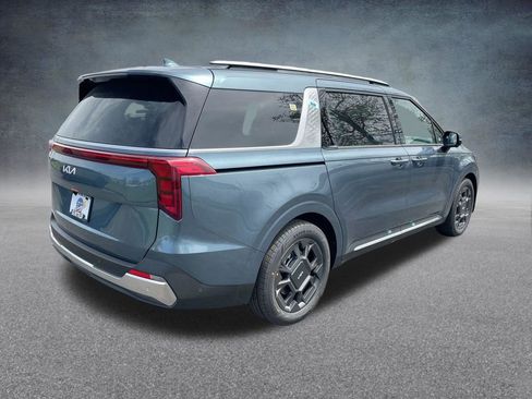 Used 2025 Kia Carnival SX image 31