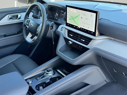 New 2025 Ford Explorer Active w/ Active Comfort Package image 6