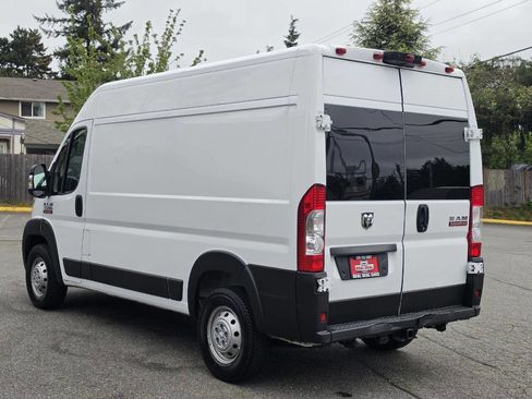 Used 2022 RAM ProMaster 3500 w/ Interior LED Lighting Group FWD image 5