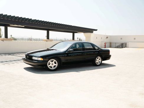 Used 1996 Chevrolet Impala SS image 2