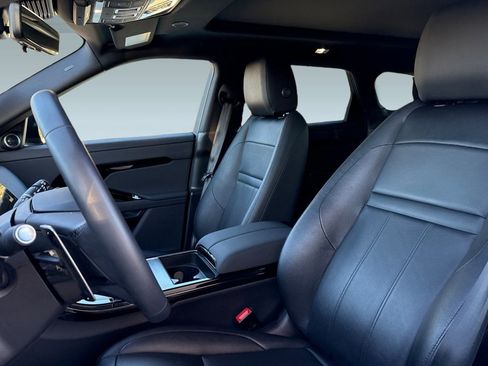 Used 2024 Land Rover Range Rover Evoque Dynamic SE image 17