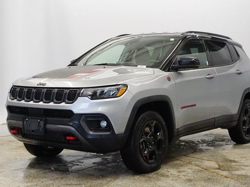 Used 2023 Jeep Compass Trailhawk image 1
