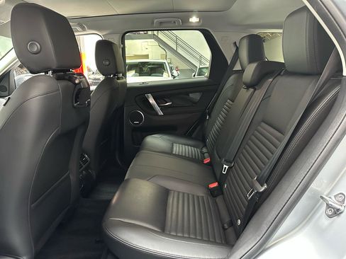 Used 2023 Land Rover Discovery Sport SE image 14