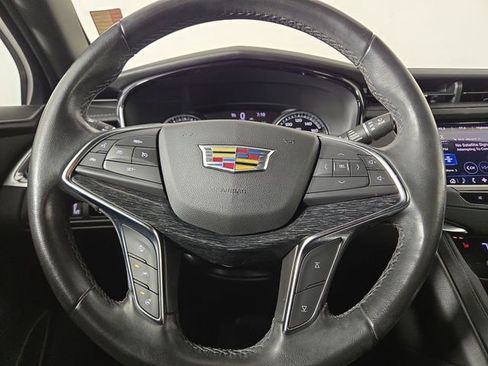 Used 2021 Cadillac XT5 Premium Luxury w/ LPO, Floor Liner Package image 21