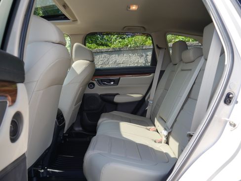 Used 2019 Honda CR-V Touring image 14