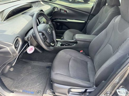 Used 2020 Toyota Prius Prime LE FWD image 25