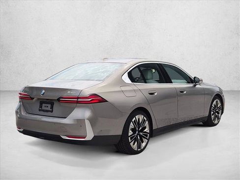 Used 2026 BMW 540i xDrive AWD/4WD image 5