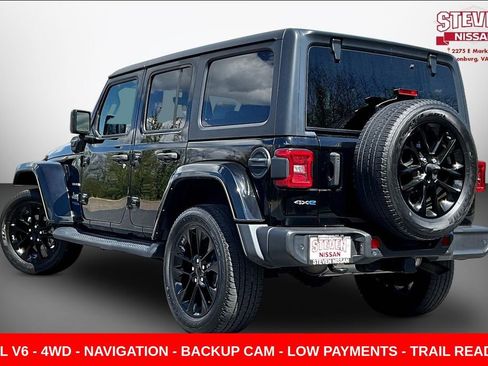 Used 2021 Jeep Wrangler Unlimited Sahara w/ Cold Weather Group AWD/4WD image 4